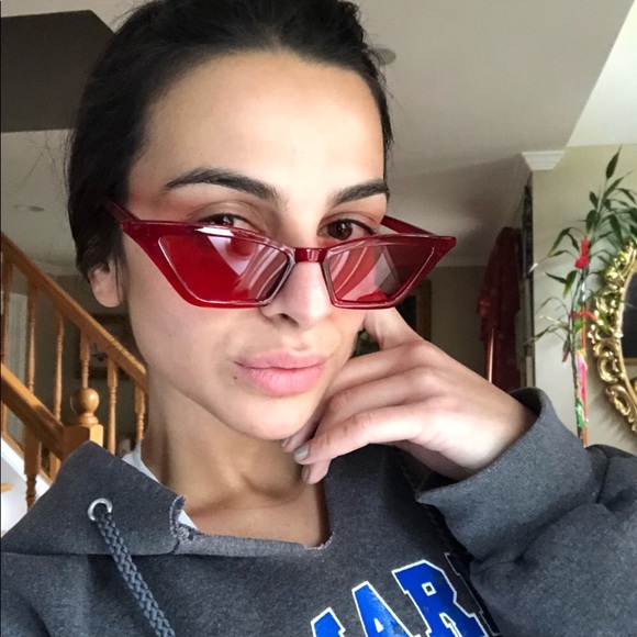 Transparent Cat Eye Slim Sunglasses - Picture 3 of 5